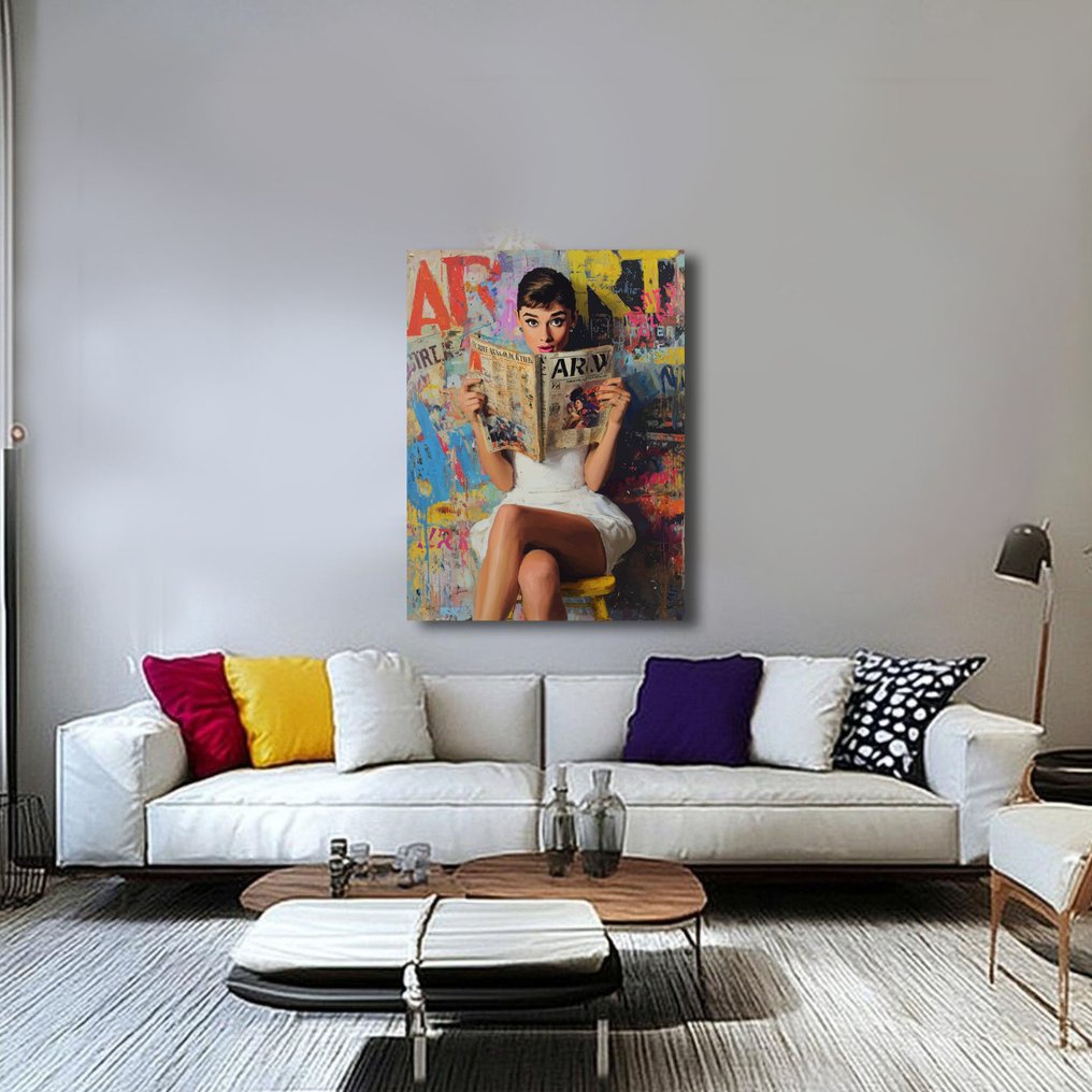 IPR Graph - News! "Audrey Hepburn: Elegancia Pop" #4.3