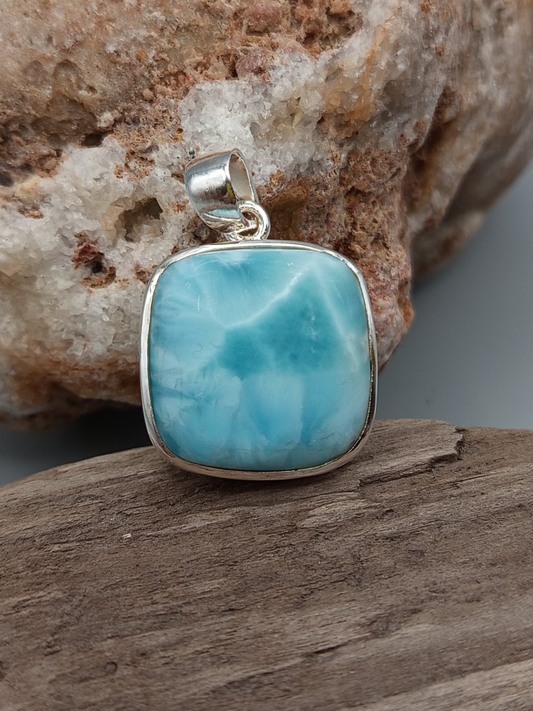 Pezzo Unico Gioiello in Argento 925 con Larimar Quality - Altezza: 35 mm - Larghezza: 24 mm- 12.1 g - Altezza: 35 mm - Larghezza: 24 mm- 12.1 g - (1) #1.0