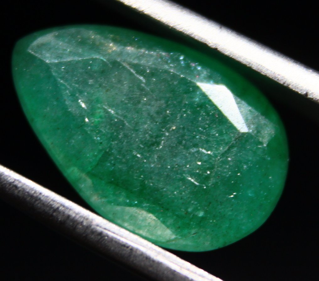 ΔΩΡΕΑΝ ΑΠΟΣΤΟΛΗ Κρ. 4,60 φυσικό σμαράγδι Ζάμπια Πολυδιάστατος - Ύψος: 14 mm - Πλάτος: 8 mm- 0.92 g #3.2