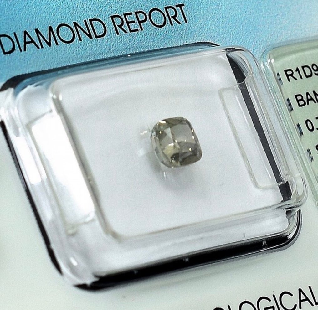 1 pcs 钻石  (天然色彩的)  - 0.70 ct - 枕形 - Light 稍帶灰色的 棕色 - SI1 微内含一级 - 国际宝石研究院（IGI） #4.3
