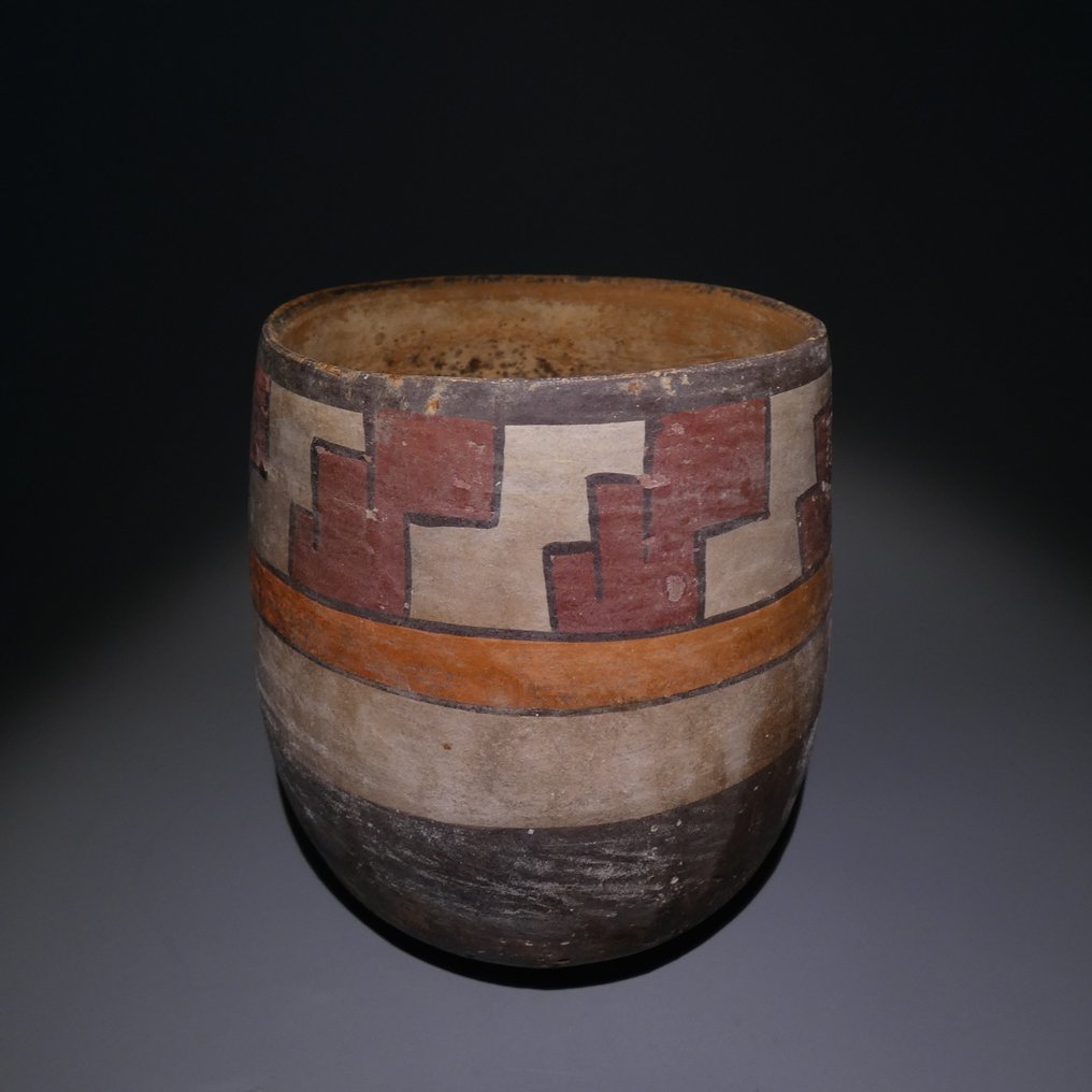 Nazca, Peru Terrakotta, Keramikk Vessel Jar. 13 cm H. ca. 200 - 600 e.Kr. Spansk importlisens. #1.0