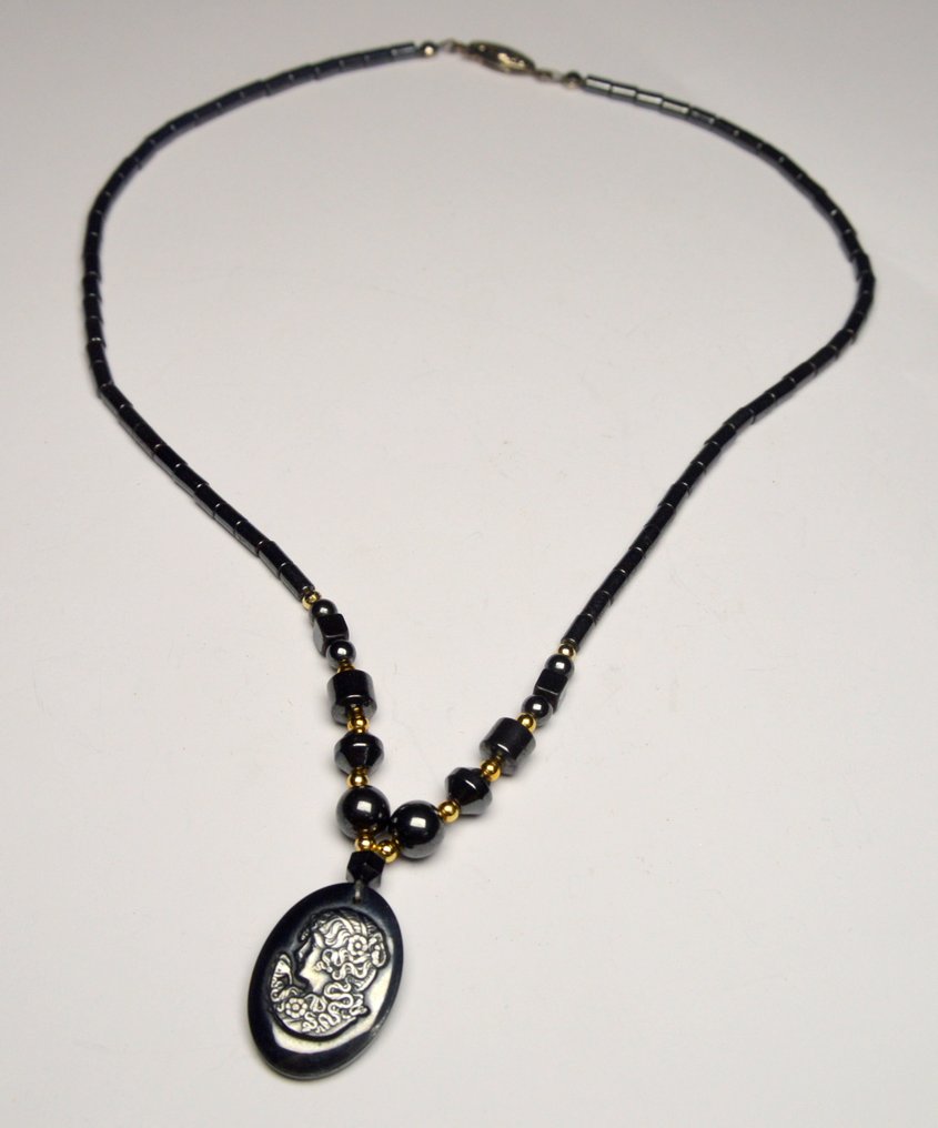 Clack Hematite - λίθος για χαραγμένη καμέο. - Κολιέ #2.1