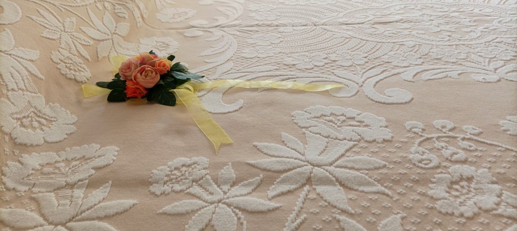 Colcha elegante, do tempo dos avós, com delicado padrão floral e geométrico perfeito - Colcha - 225 cm - 190 cm #4.3