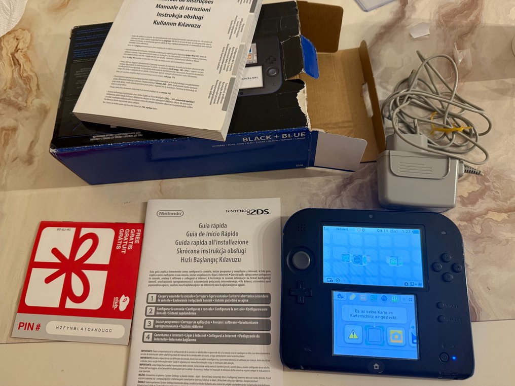 Nintendo - 2DS - Nintendo 2DS Black + Blue - Video game console - In original box #2.1