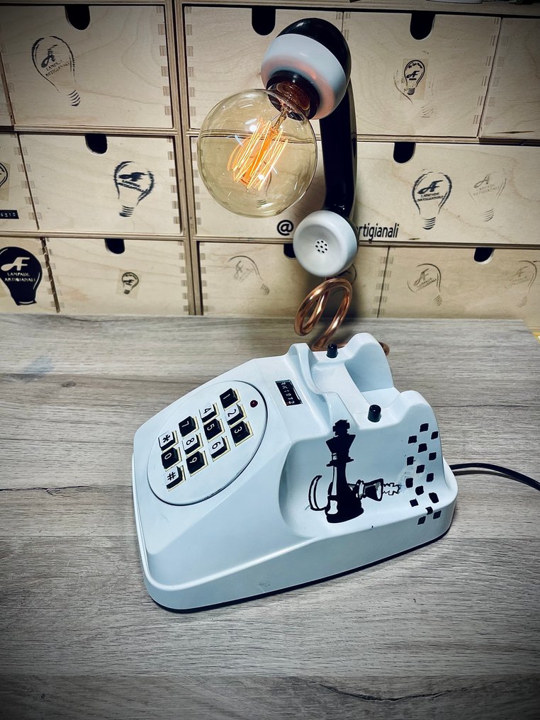 Lampada da tavolo - Plastica, Rame, Metallo - Opera creata da AF #3.2