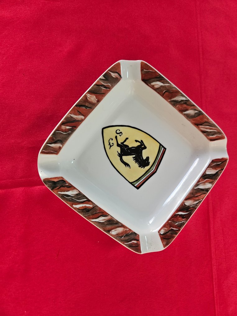 The input 'posacernere' does not correspond to a recognizable word or phrase in known languages or - Ferrari - 1990 #2.1