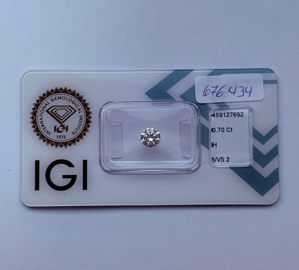 1 pcs 钻石  (天然)  - 0.70 ct - 圆形 - H - VVS2 极轻微内含二级 - 国际宝石研究院（IGI） - Ex Ex Ex 无 #1.0