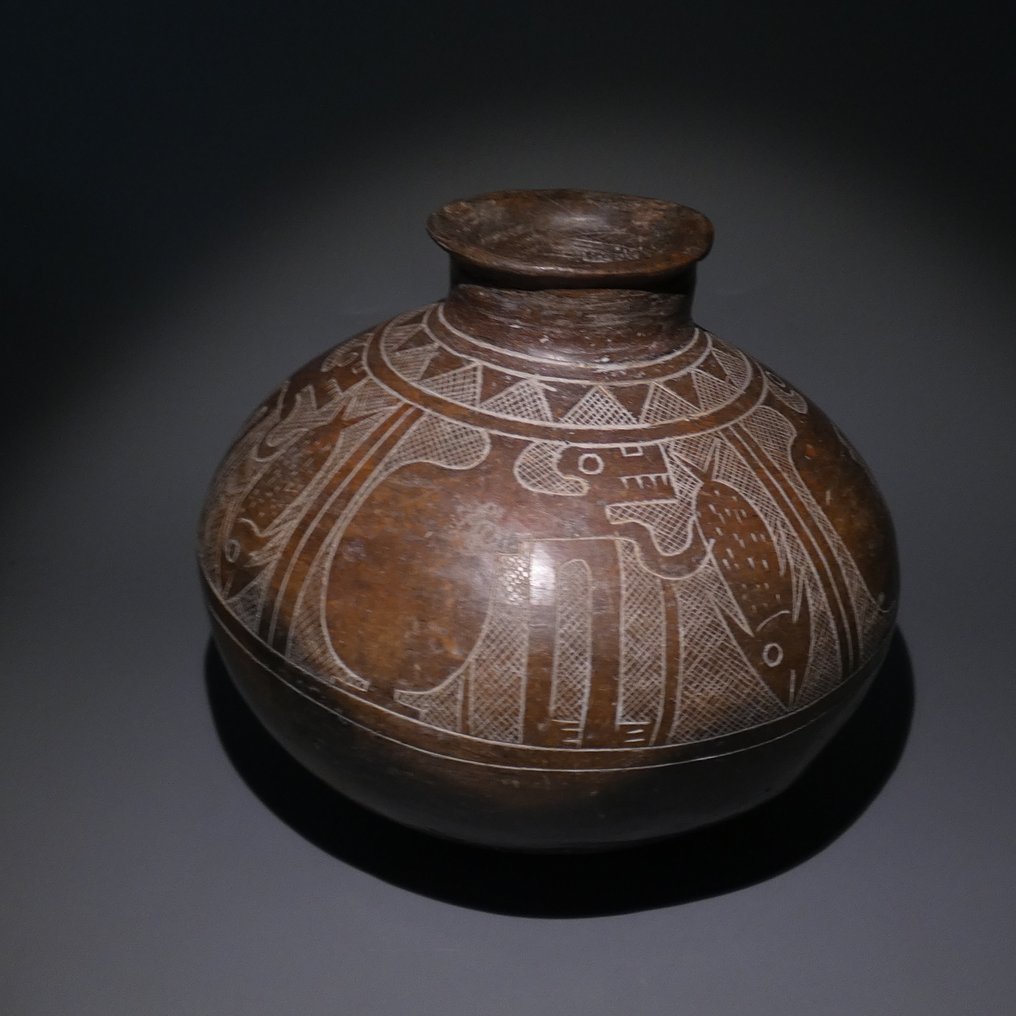 纳斯卡 - 华里,秘鲁 Terracotta, 陶器 装饰罐,直径17厘米,约公元200年至600年,西班牙进口许可证。 #2.1