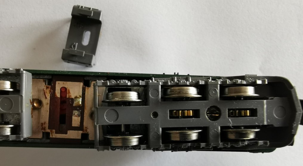 Piko, Minitrix N轨 - 51 2936 00 - 模型火车 (2) - 两台N尺度机车：Piko BR65 蒸汽（损坏）和 Minitrix SBB 电动 11428；二手，外观。 - SBB #4.3