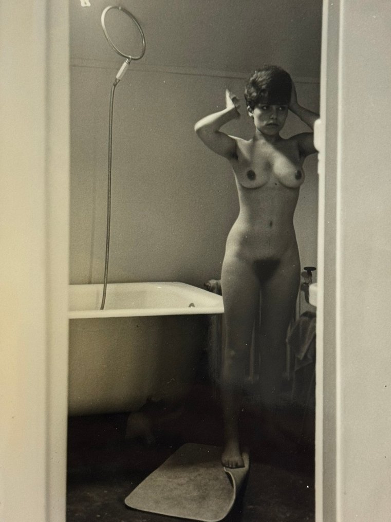 Daniel Grémi - Modèle nue artistique " Toilette Matinale " #4.3