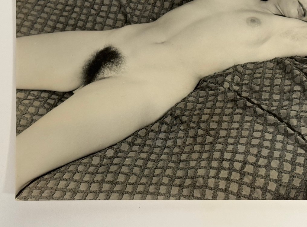 Daniel Grémi - Modèle nue artistique " Pause éternelle " #4.3