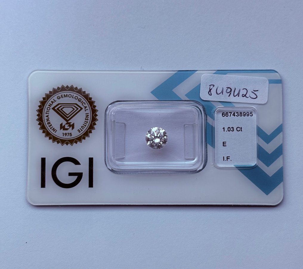 1 pcs Diamond  (Natural)  - 1.03 ct - Round - E - IF - International Gemological Institute (IGI) - Ex Ex Ex #1.0