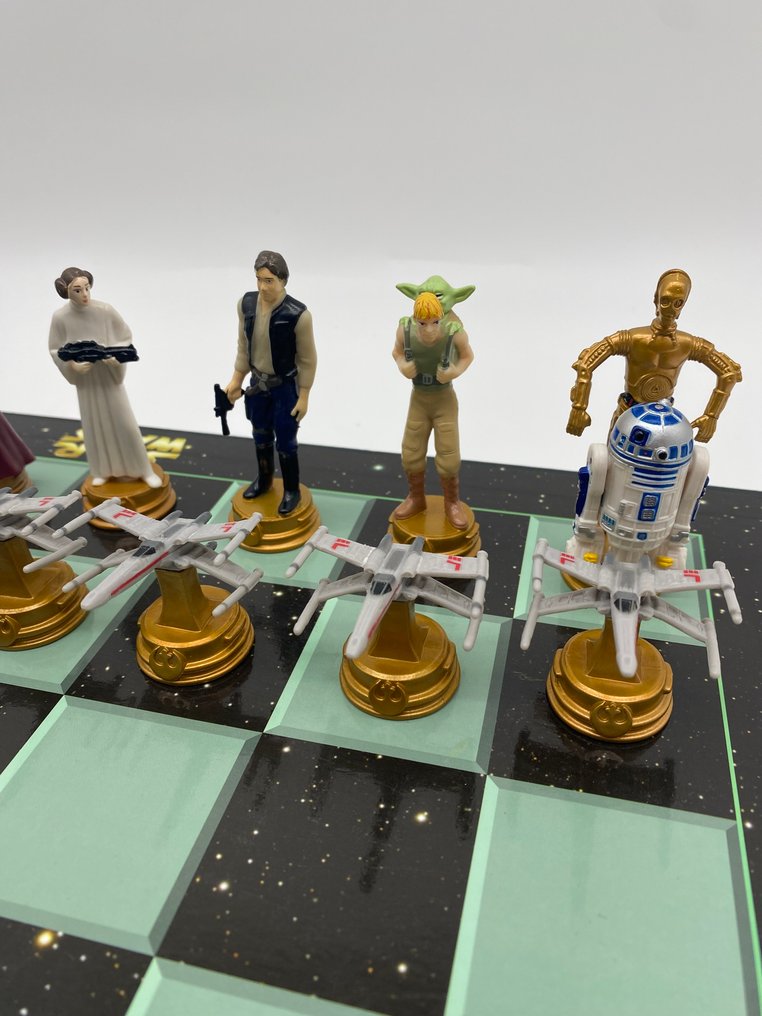 Lucas Film - Chess set - Jeu d'échecs 3D Star Wars vintage - Plastic #1.0