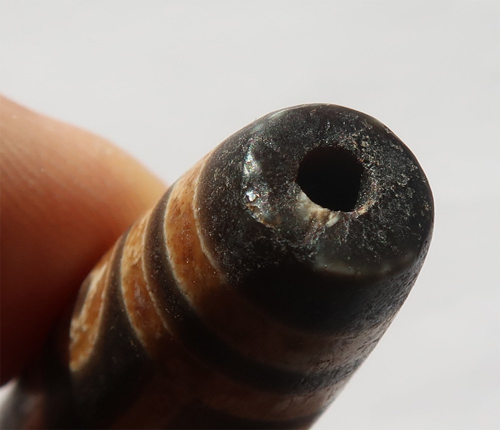 藏族护身符“九眼Dzi之王”：绝对财富与权威 - 護身符 #4.3