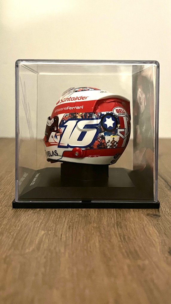 Ferrari - Charles Leclerc - 2022 - Méretarány 1/5 sisak #2.1