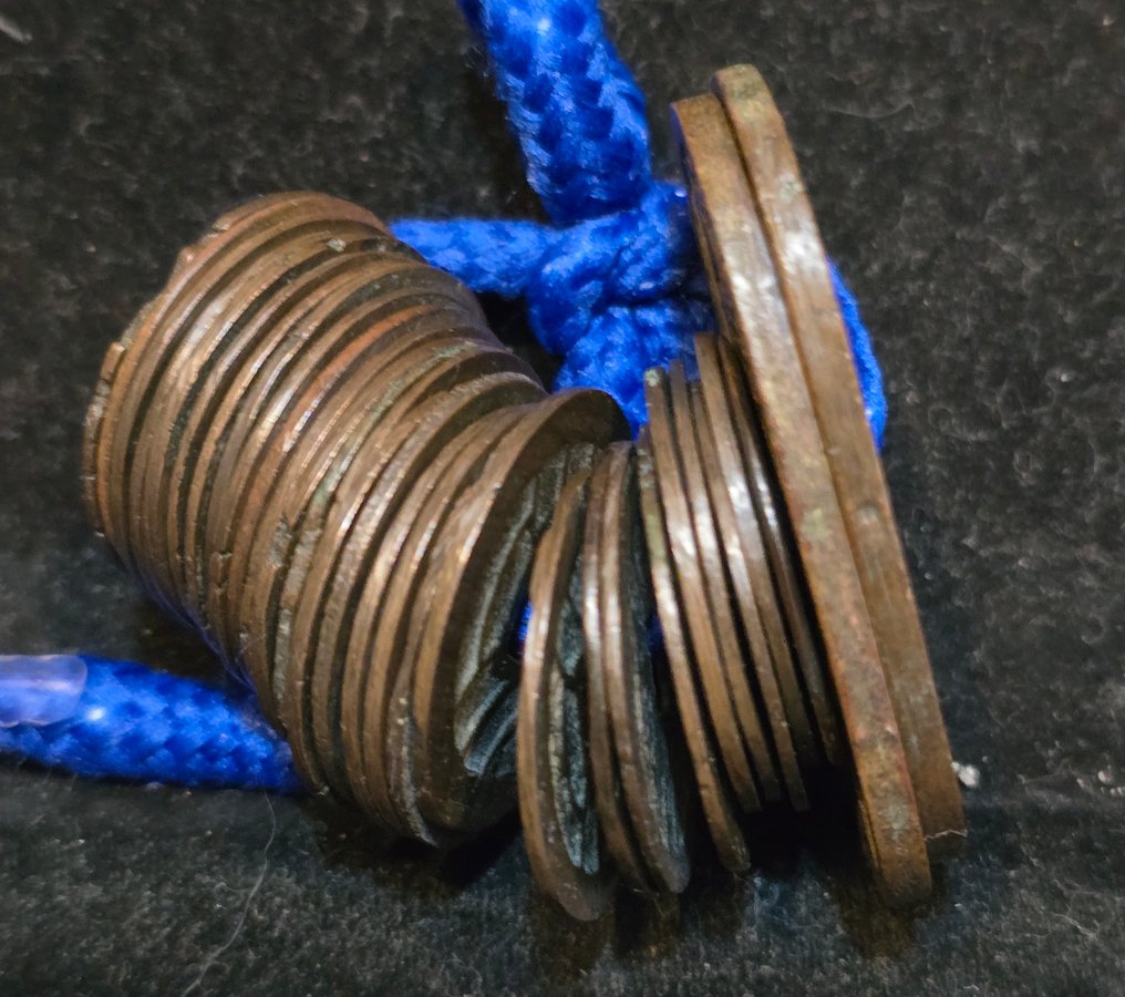 Japan. Lot of 31 coins, 18-19th centuries (152g.) 2×100 Mon / 29×4 Mon  (No reserve price) #3.2