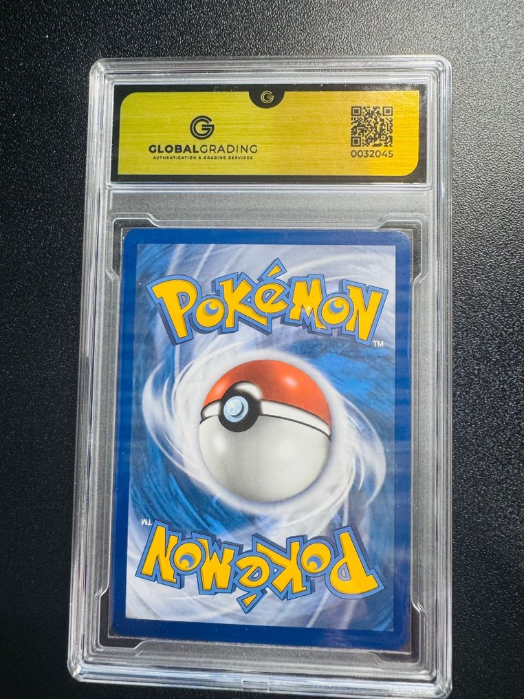 Pokémon - 1 Graded card - Urshifu #151 压膜, 完整艺术 - GG 10 - Sword & Shield #2.1