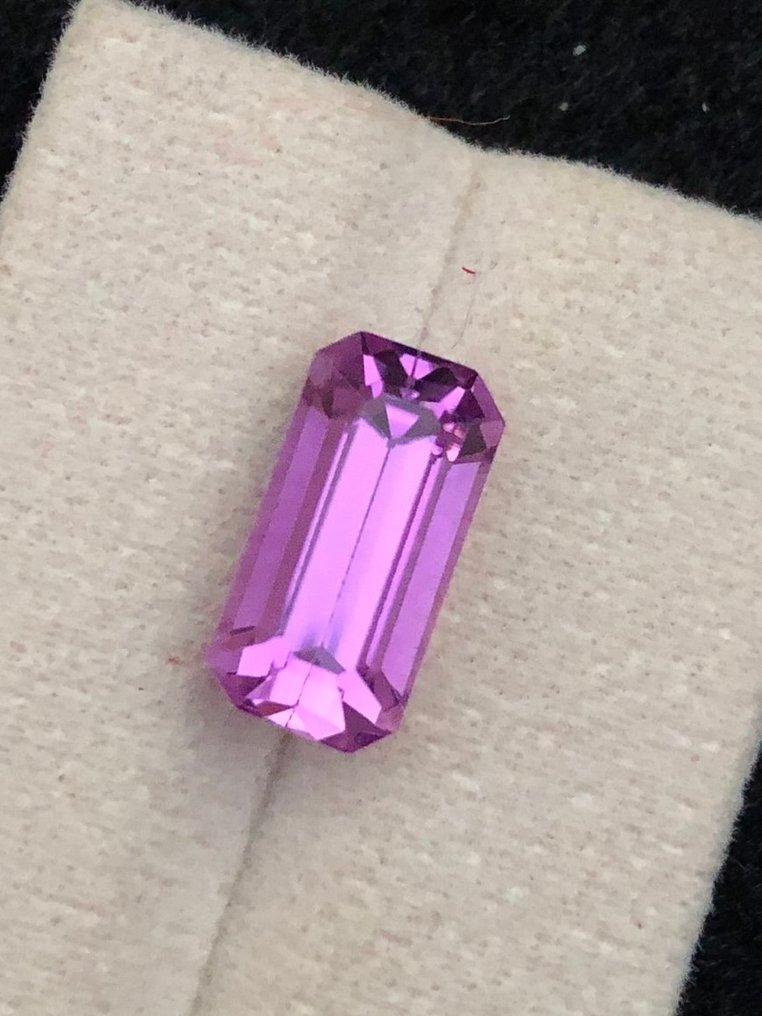 Fără preț de rezervă - 1 pcs Roz Kunzite - 16.35 ct - Asociația internațională de pietre prețioase colorate (ICA GemLab) #1.0