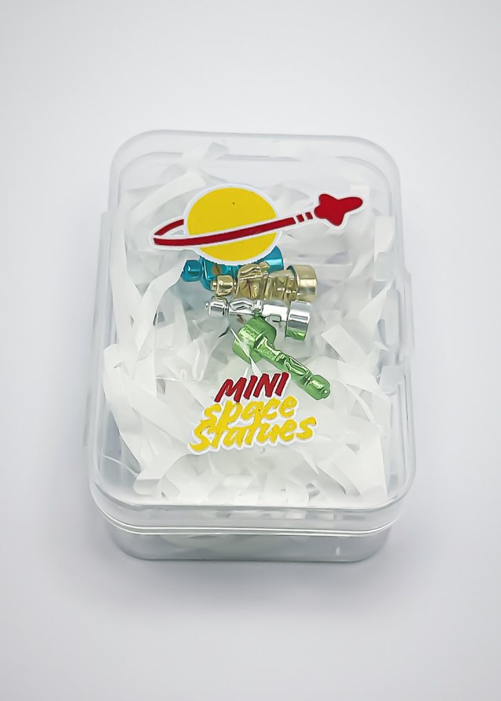 LEGO Minifigure - Classic Space - 2x Lego Chrome Plated Minifigure Micro Trophy Statuette Classic Space 90398 Official Customized Lego #1.0