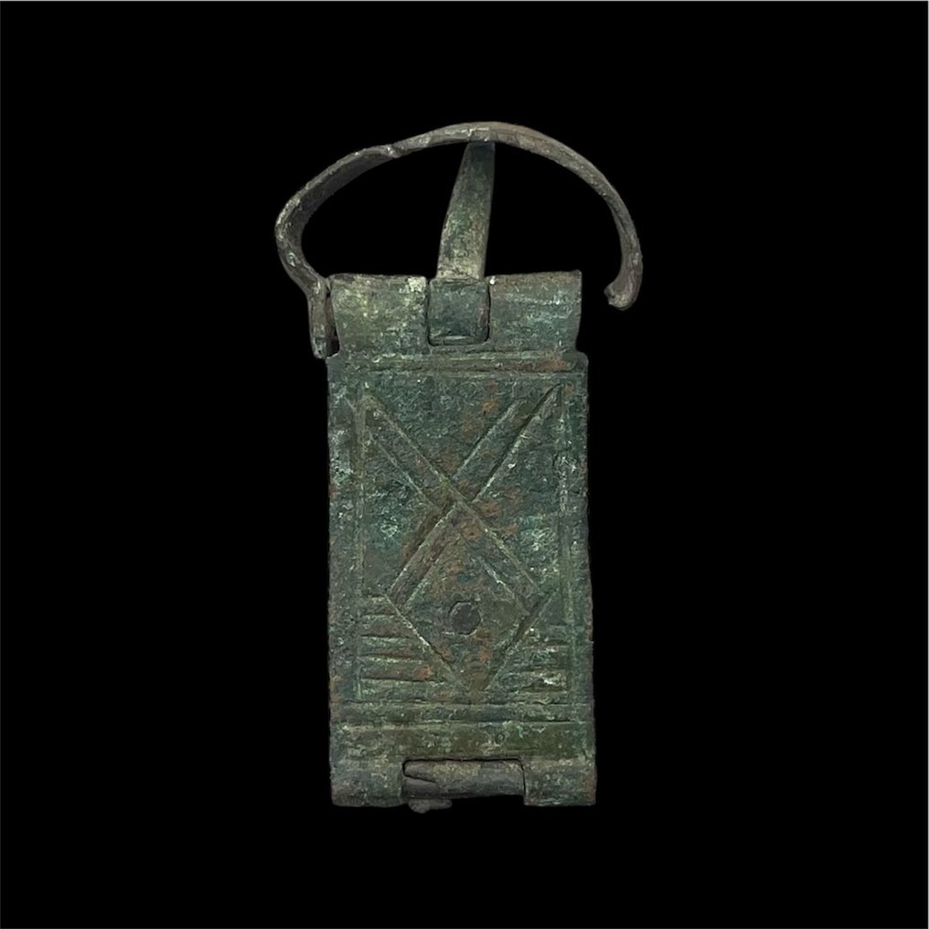 中世纪及后中世纪 青铜和黄铜 稀有的扣环和/或皮带扣端 - 0 mm #3.2