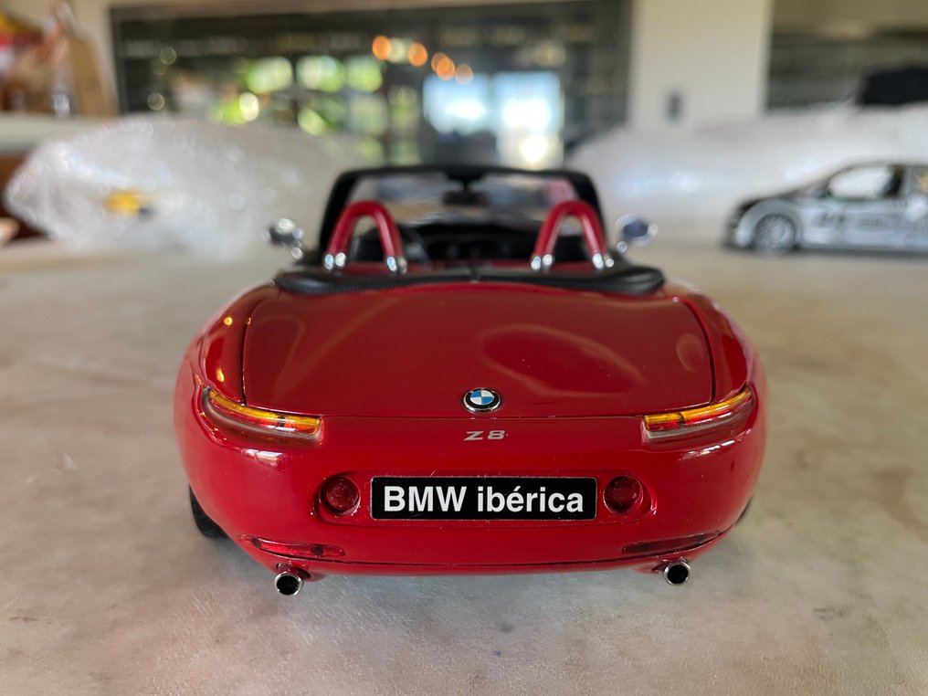 1:18 - Model car - BMW Z8 #3.2