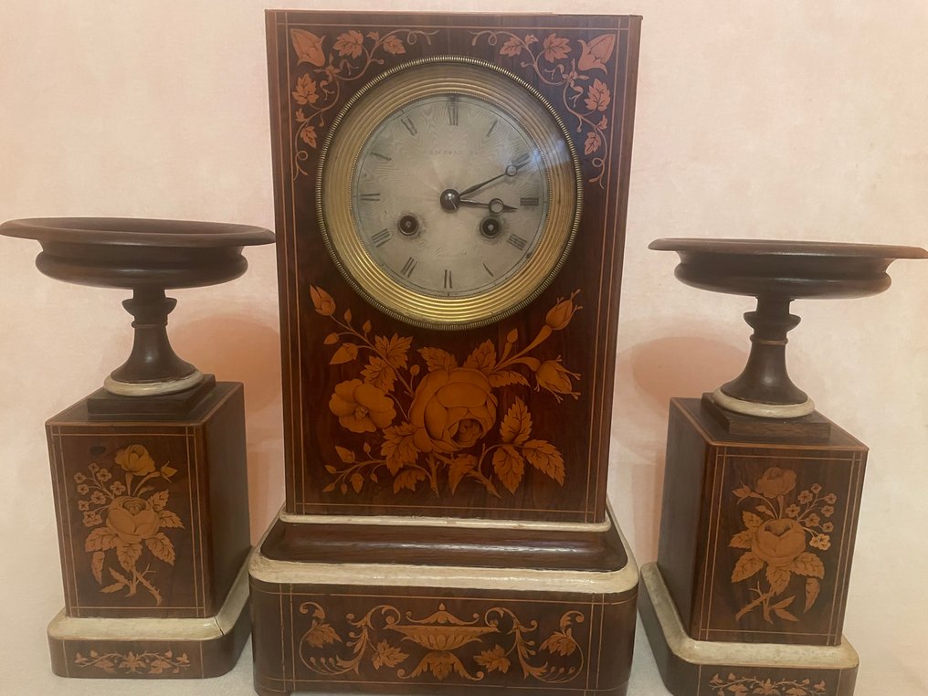 Mantel clock  (3) -   Wood - 1800-1850 #1.0