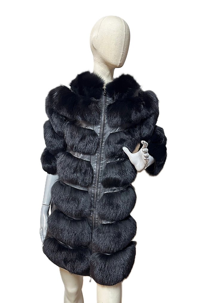 Artisan Furrier - Coat #1.0