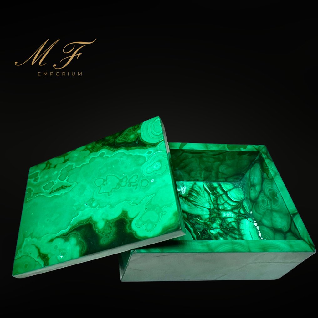 Κουτί από φυσική μαλαχίτη του Κονγκό, της υψηλότερης ποιότητας. κουτί - Ύψος: 30 mm - Πλάτος: 60 mm- 200 g - (1) #4.3