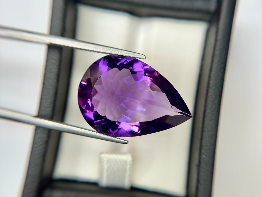 χωρίς τιμή ασφαλείας - 1 pcs  Μωβ Αμέθυστος  - 21.04 ct - Διεθνής Ένωση Έγχρωμων Πολύτιμων Λίθων (ICA GemLab) - Λαμπερό μοβ αμέθοδος #3.2