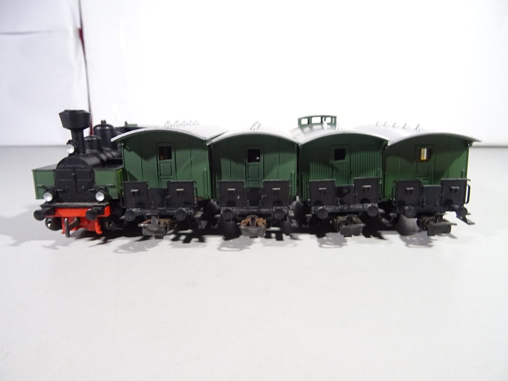 Märklin H0 - KLVM - Stoomlocomotief met tender (5) - Stoomlocomotief BR KLVM met 4 lokale reizigerwagens - DB #4.3