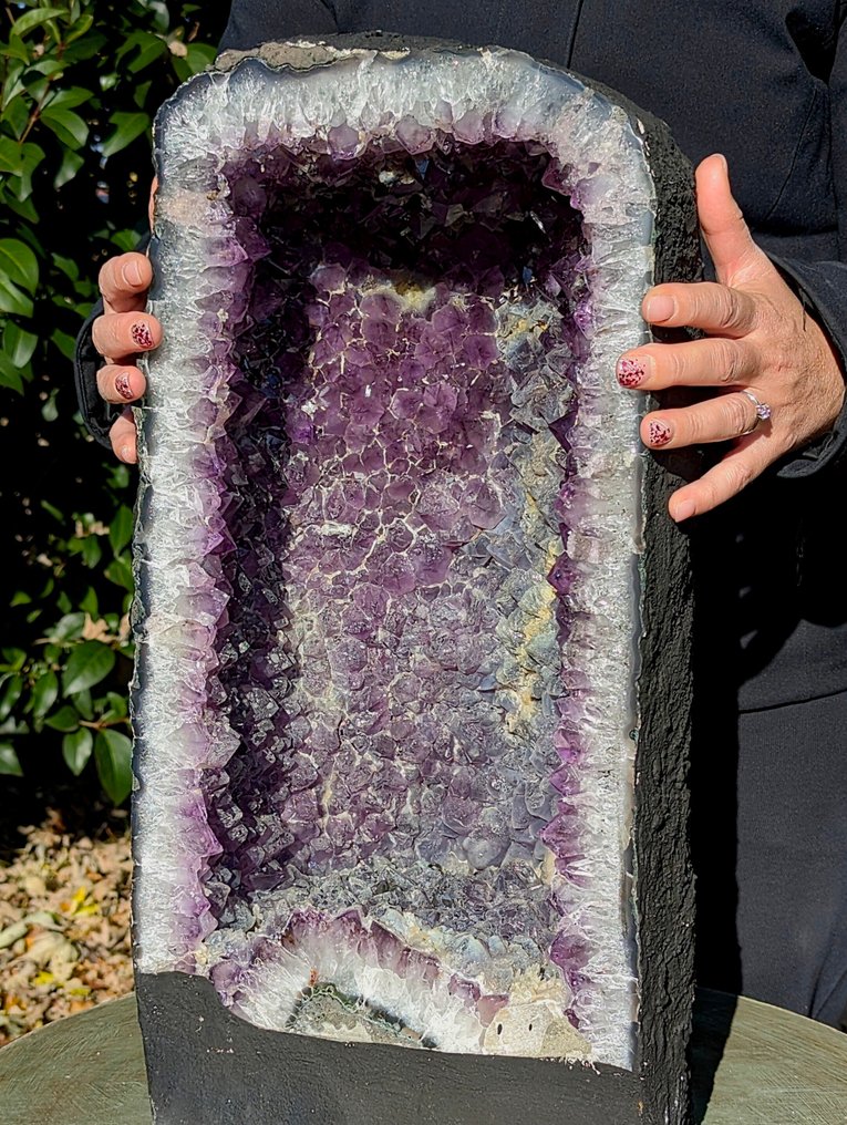 34.4 Kg - Beautiful XL Natural Geode of Amethyst Quartz, Crystalline Chalcedony and Calcite. Polished - Height: 49 cm - Width: 26 cm- 34.4 kg - (1) #4.3