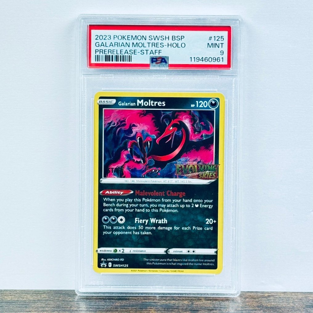 Pokémon Graded card - STAFF - Galarian Moltres Holo Prerelease 125 - Pokémon - PSA 9 #1.0