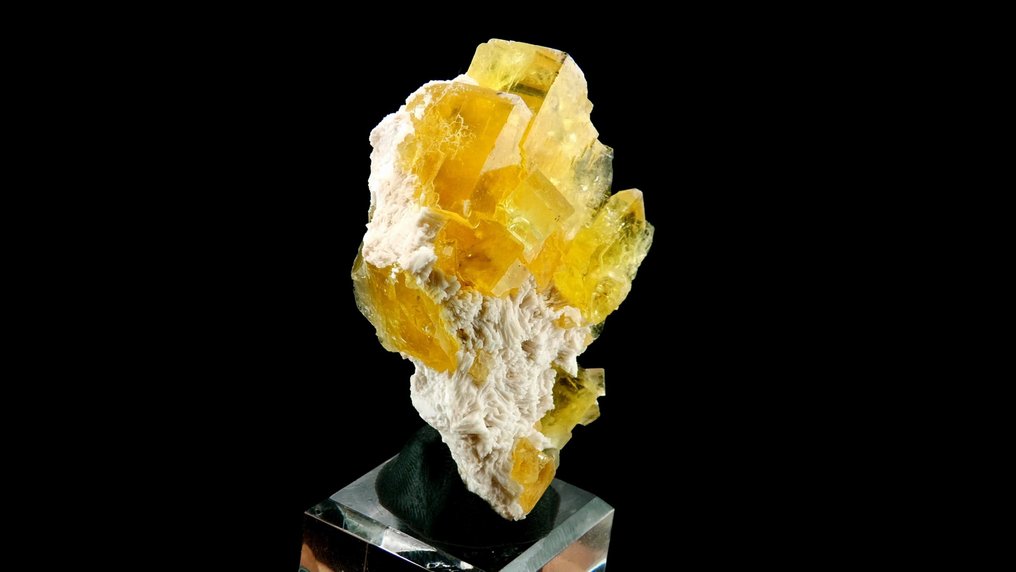 黄方解石在重晶石上 中国，北京，怀柔 - 高度: 5 cm - 闊度: 3.9 cm- 31 g #1.0