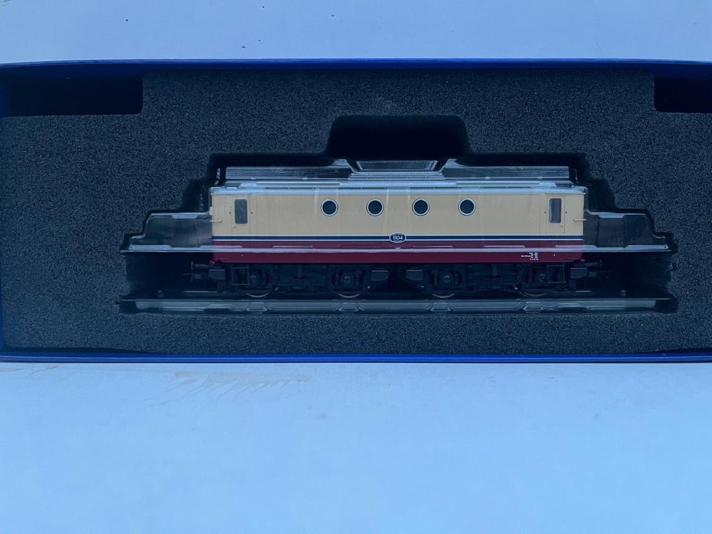Roco H0 - 72374 - Electric locomotive (1) - Series 1100 in TEE color scheme limited edition - NS #4.3