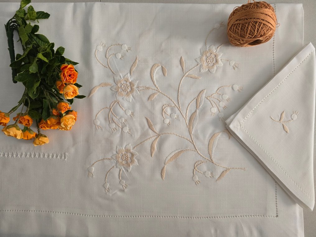 Tovaglia ricamata a mano in misto lino 12 posti tablecloth handmade - Toalha de mesa  - 270 cm - 175 cm #1.0