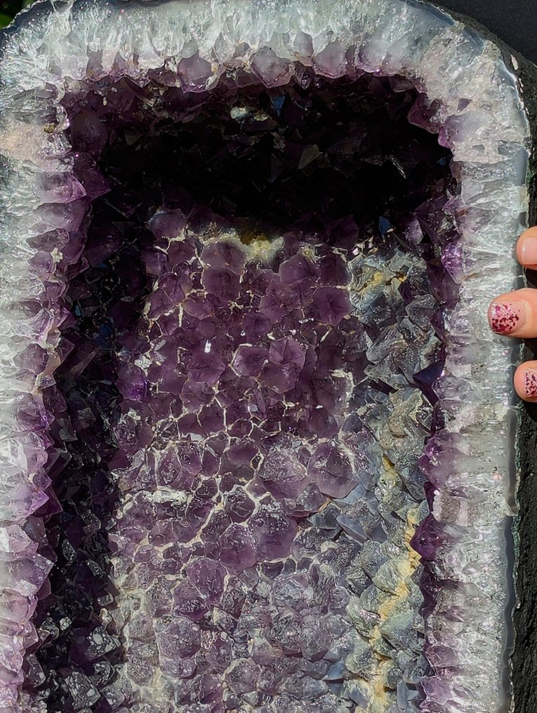 34.4 Kg - Beautiful XL Natural Geode of Amethyst Quartz, Crystalline Chalcedony and Calcite. Polished - Height: 49 cm - Width: 26 cm- 34.4 kg - (1) #1.0