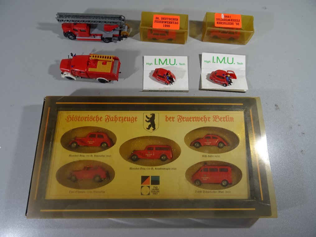 Diverse, Wiking H0 - Modele pojazdów kolejowych (11) - Pojazdy i przyczepy straży pożarnej, 11-częściowy zestaw. #1.0