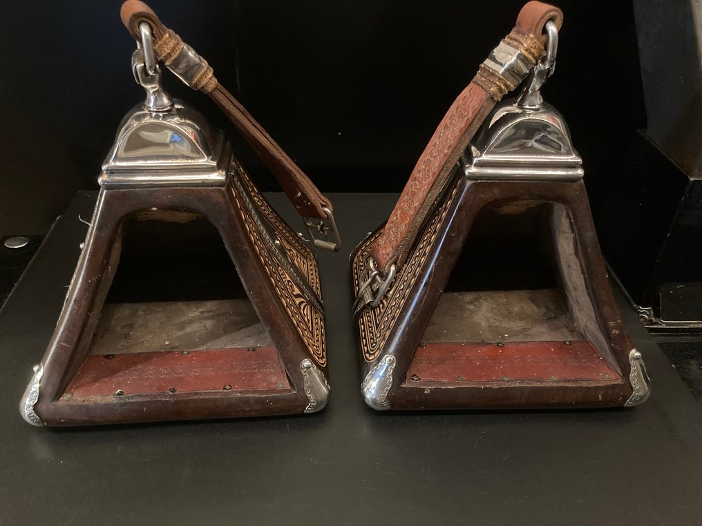 Cuoio e legno, Perù, antico - Staffa #2.1