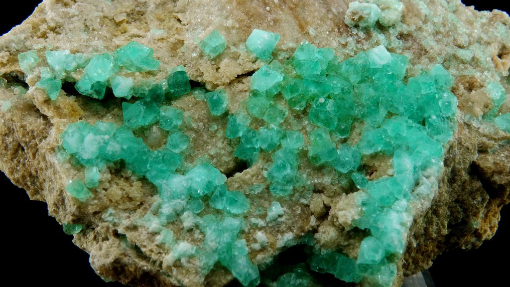 Φθορίτης Λατομείο Μέρτα, Πάπιολ, Καταλονία, Ισπανία. - Ύψος: 9.5 cm - Πλάτος: 6 cm- 214 g #3.2