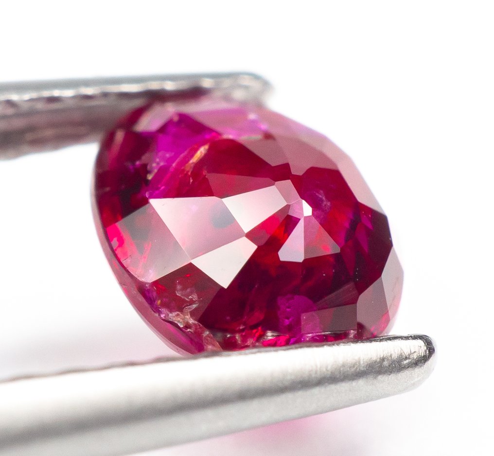 No Reserve Price Ruby  - 1.06 ct - Lotus Gemology - Rich Red (Mozambique) #3.2