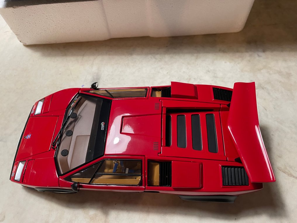 Kyosho 1:18 - Model car - Lamborghini Countach #4.3