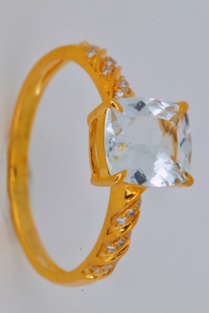Nincs minimálár - Gyűrű - 14 kt. Sárga arany Akvamarin - Gyémánt #1.0