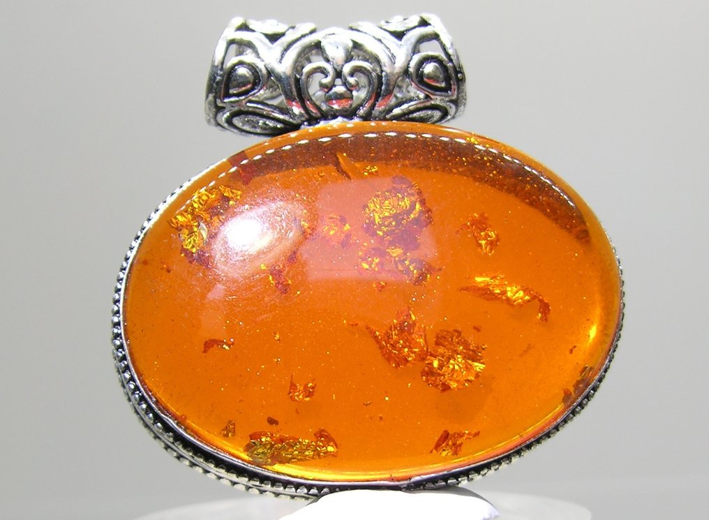Amber Pendant - Height: 41 mm - Width: 40 mm- 15.5 g - (1) #2.1