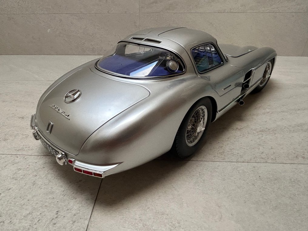 1:18 - Modellbil - Mercedes-Benz 300 SLR Uhlenhaut Coupe #2.1
