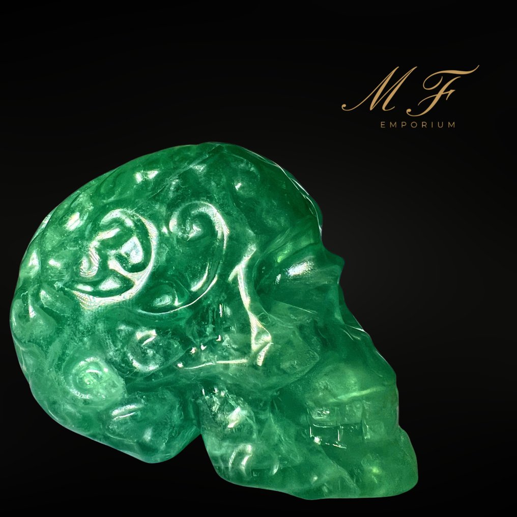 Magnificent skull in fluorite. Skulls - Height: 60 mm - Width: 80 mm- 450 g - (1) #1.0