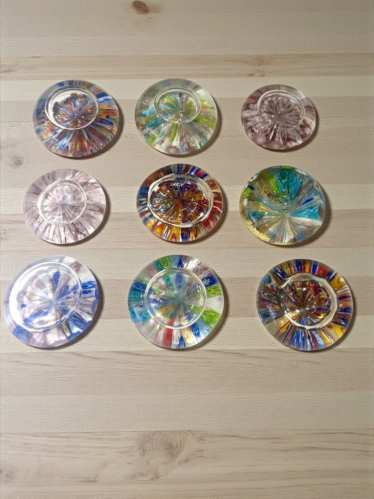 纸镇 (9) - 玻璃 #1.0