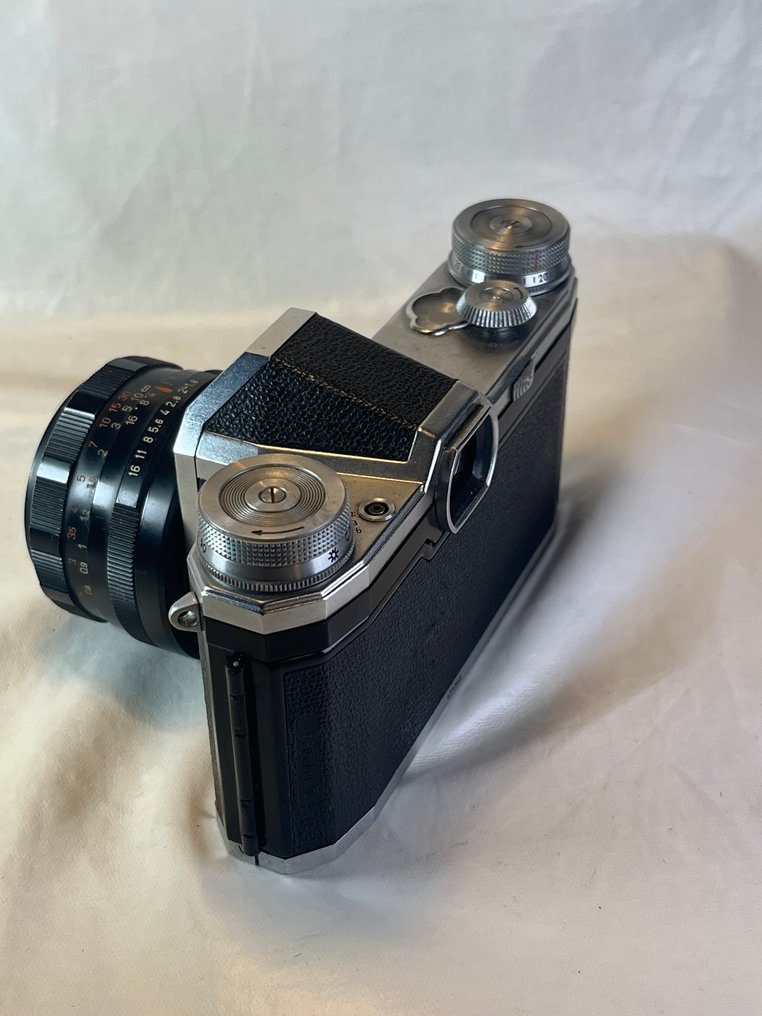 Pentacon F ( 1957-1960) + 1,8/50mm - M42 | Single lens reflex camera (SLR) #3.2