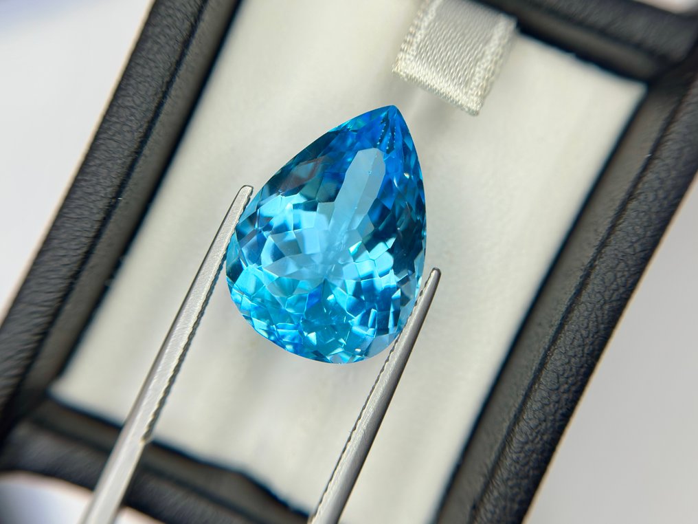 沒有保留價 - 1 pcs  藍色 黃玉  - 21.12 ct - 國際有色寶石協會 (ICA GemLab) - 令人惊叹的光泽蓝色黄玉 #2.1