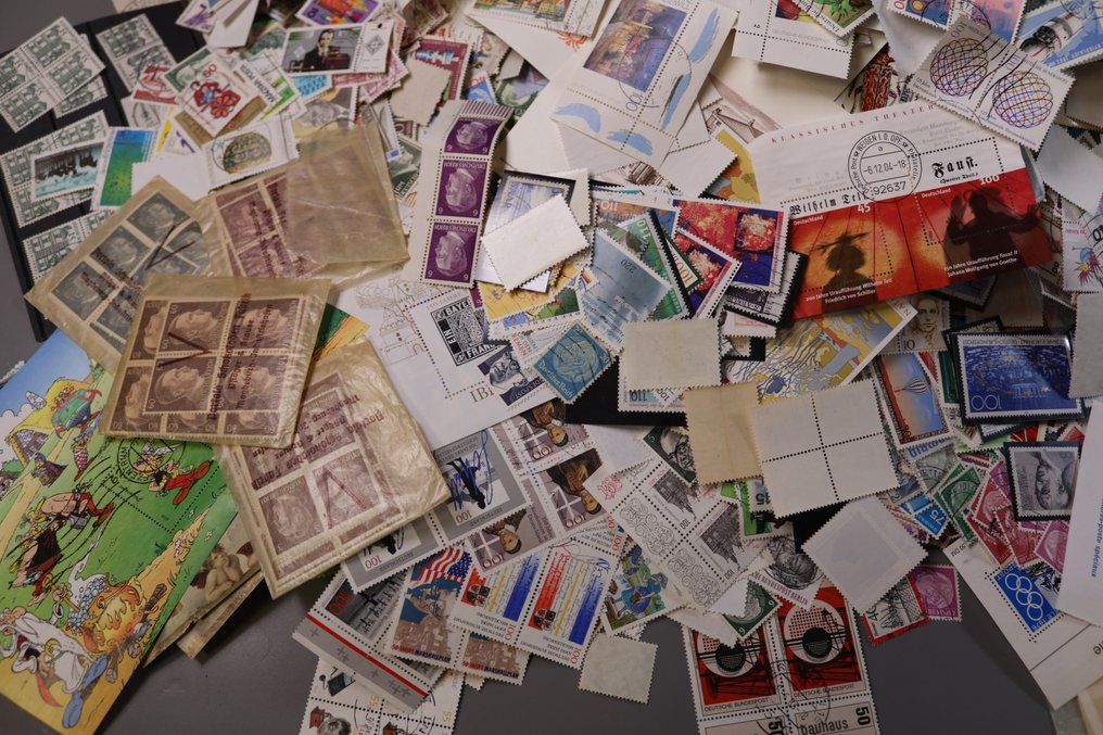 Germany 1910/2013 - Large collection of approximately 75,000 stamps in a moving box. #2.1
