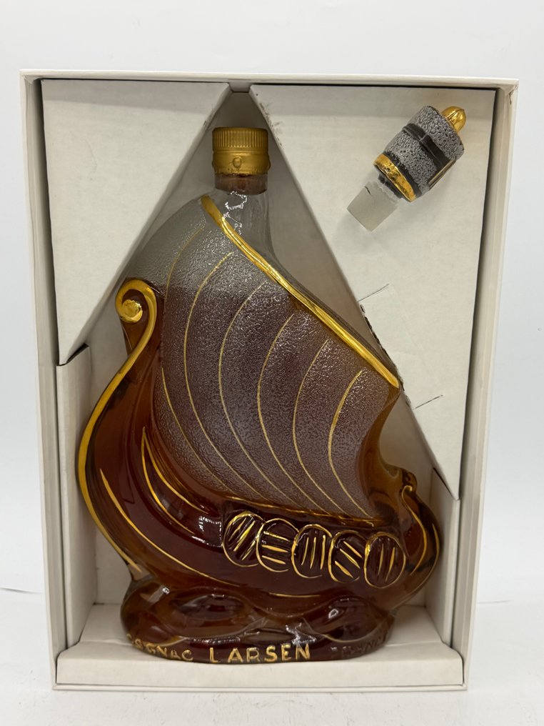 Larsen - Invincible - Viking Ship  - b. 1970s - n/a (70cl-75cl) #1.0